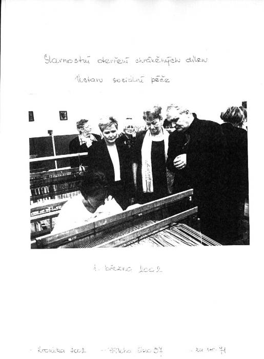 kr02a071.jpg kr02a071.jpg